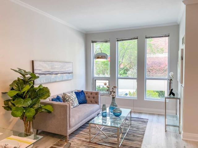 p105 - 25 Soho St, Townhouse with 2 bedrooms, 2 bathrooms and 1 parking in Toronto ON | Image 2