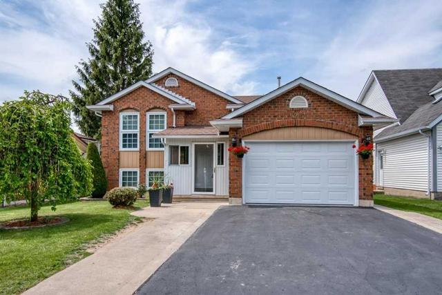 23 Westchester Dr, House detached with 3 bedrooms, 2 bathrooms and 4 parking in Kitchener ON | Image 1