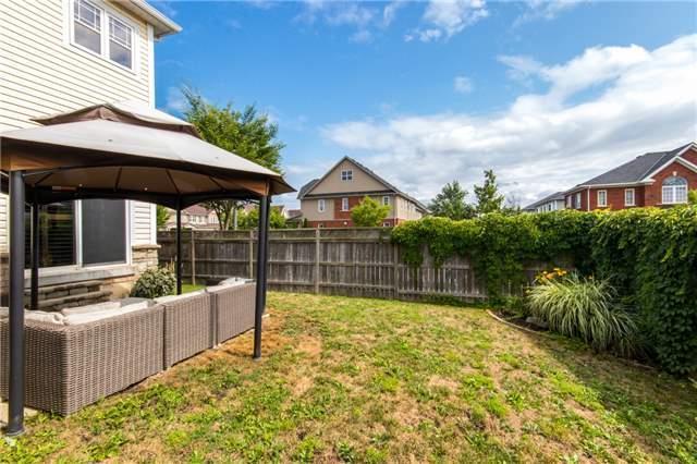 80 Golden Iris Cres, House attached with 3 bedrooms, 4 bathrooms and 1 parking in Hamilton ON | Image 3