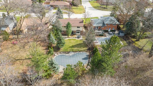 209 Grove Park Dr, House detached with 4 bedrooms, 4 bathrooms and 6 parking in Burlington ON | Image 22