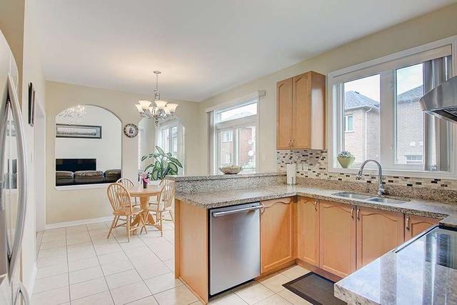 7 Nichols Blvd, House detached with 4 bedrooms, 5 bathrooms and 5 parking in Markham ON | Image 5