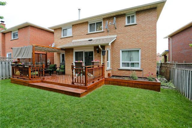 119 Dumfries Ave, House detached with 4 bedrooms, 4 bathrooms and 2 parking in Brampton ON | Image 20