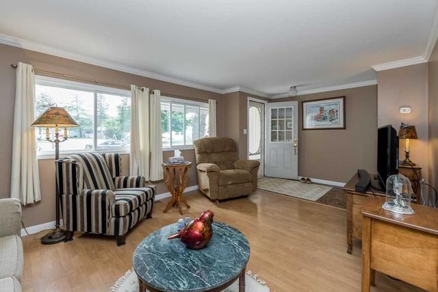 8 Locust Hill Crt, House detached with 2 bedrooms, 2 bathrooms and 2 parking in Innisfil ON | Image 15
