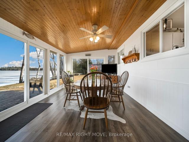 6185 Rama Dalton Boundary Rd, House detached with 2 bedrooms, 1 bathrooms and 30 parking in Kawartha Lakes ON | Image 6