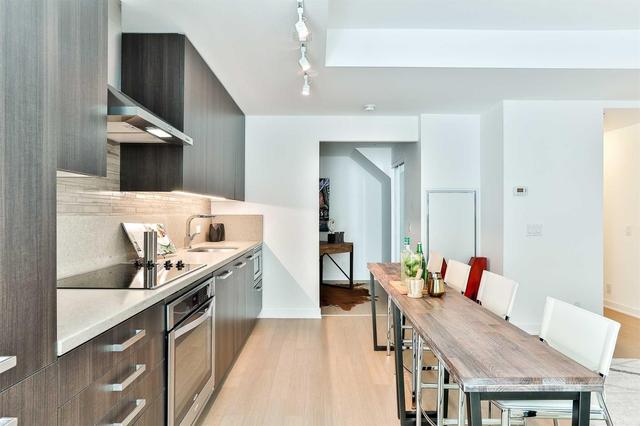 Th2 - 15 Beverley St, Townhouse with 3 bedrooms, 3 bathrooms and 1 parking in Toronto ON | Image 4
