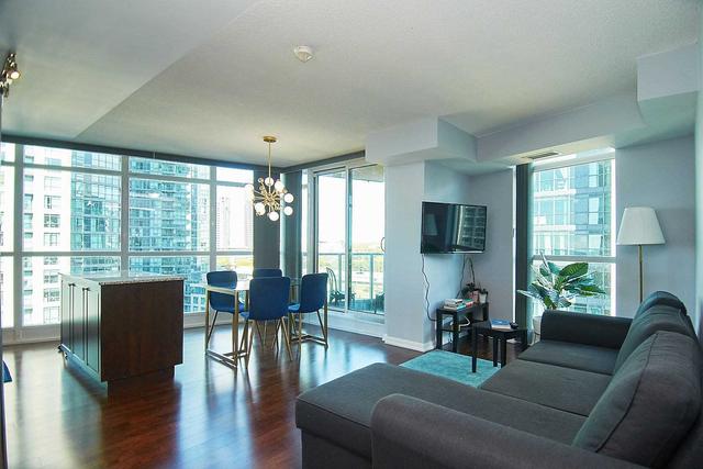 1210 - 215 Fort York Blvd, Condo with 2 bedrooms, 2 bathrooms and 1 parking in Toronto ON | Image 28