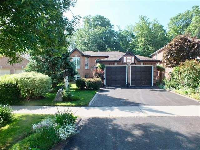 128 Crompton Dr, House detached with 3 bedrooms, 2 bathrooms and 4 parking in Barrie ON | Image 3