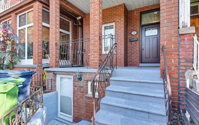 295 Clinton St, House attached with 5 bedrooms, 3 bathrooms and 1 parking in Toronto ON | Image 23