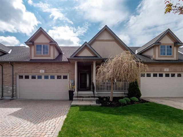 21 Trent Court, House attached with 3 bedrooms, 3 bathrooms and 2 parking in St. Catharines ON | Image 1