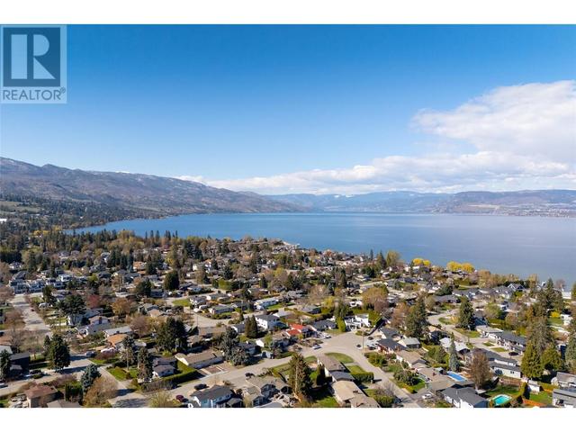 4447 Pinegrove Road, House detached with 5 bedrooms, 2 bathrooms and 4 parking in Kelowna BC | Image 53
