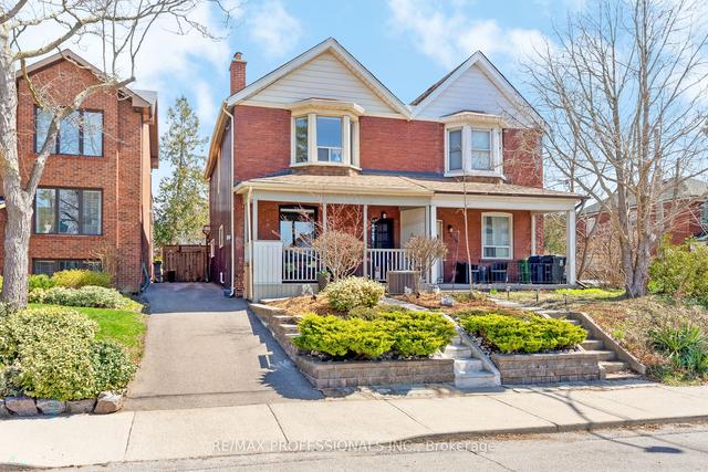 491 Durie St, House semidetached with 3 bedrooms, 2 bathrooms and 3 parking in Toronto ON | Image 1