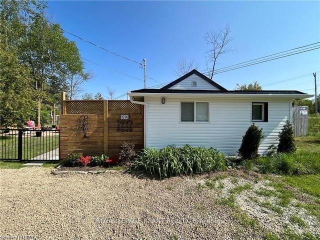 9296 Beachwood Rd, House detached with 2 bedrooms, 1 bathrooms and 2 parking in Collingwood ON | Image 12