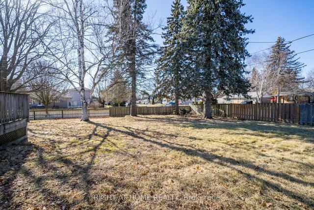 2 Brooks Rd, House detached with 3 bedrooms, 2 bathrooms and 4 parking in Ajax ON | Image 24