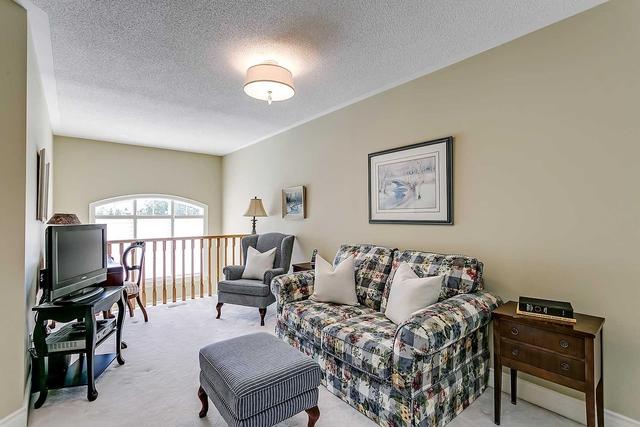 12 - 2303 Hill Ridge Crt, Townhouse with 2 bedrooms, 4 bathrooms and 1 parking in Oakville ON | Image 11