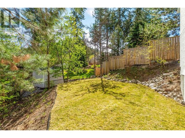 311 Woodpark Crescent, House detached with 5 bedrooms, 3 bathrooms and 6 parking in Kelowna BC | Image 7