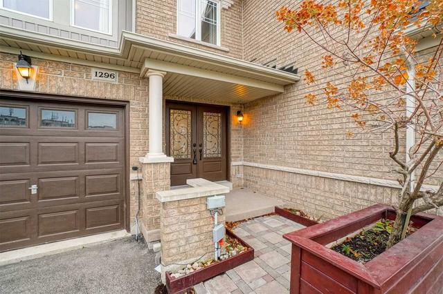 1296 Costigan Rd, House attached with 3 bedrooms, 4 bathrooms and 3 parking in Milton ON | Image 23