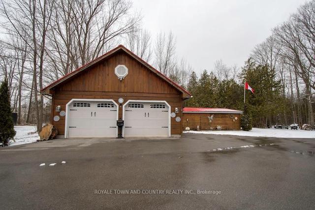 20 Rutherford Rd, House detached with 2 bedrooms, 2 bathrooms and 23 parking in Kawartha Lakes ON | Image 32