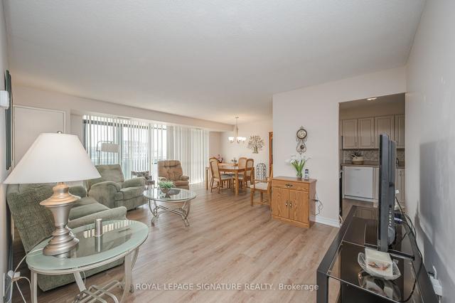 1104 - 301 Frances Ave, Condo with 3 bedrooms, 2 bathrooms and 1 parking in Hamilton ON | Image 6
