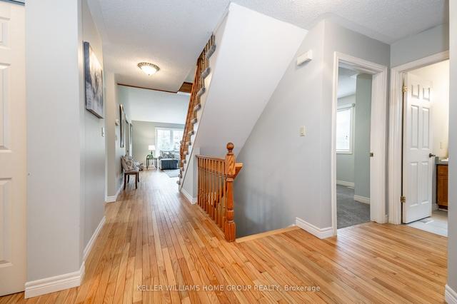 5 Wild Rose Crt, House detached with 3 bedrooms, 4 bathrooms and 3 parking in Guelph ON | Image 33