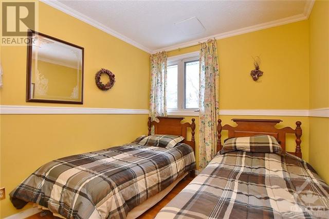 115 Oakburn Road, House detached with 5 bedrooms, 3 bathrooms and 6 parking in Ottawa ON | Image 13