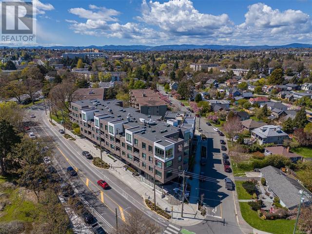 214 - 2285 Bowker Ave, Condo with 2 bedrooms, 2 bathrooms and 1 parking in Oak Bay BC | Image 36