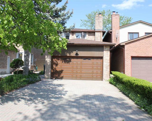 122 Larksmere Crt, House attached with 3 bedrooms, 3 bathrooms and 4 parking in Markham ON | Image 1