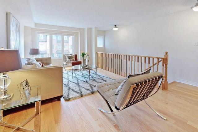 26 Kawneer Terr, House attached with 4 bedrooms, 3 bathrooms and 2 parking in Toronto ON | Image 11