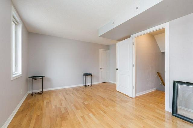 11A Crawford St, Townhouse with 3 bedrooms, 3 bathrooms and 1 parking in Toronto ON | Image 31