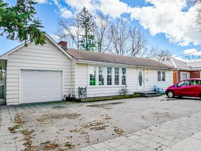738 Gorham St, House detached with 3 bedrooms, 2 bathrooms and 3 parking in Newmarket ON | Image 23