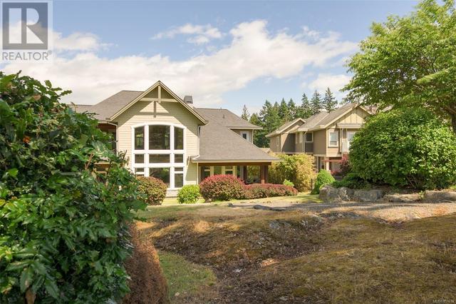2024 Troon Crt, House detached with 4 bedrooms, 4 bathrooms and 3 parking in Langford BC | Image 53