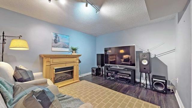 50 Porterfield Cres, Townhouse with 3 bedrooms, 2 bathrooms and 2 parking in Markham ON | Image 14