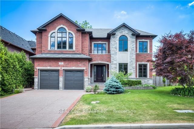 73 Aldershot Cres S, House detached with 5 bedrooms, 7 bathrooms and 6 parking in Toronto ON | Image 1