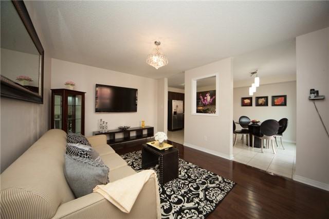 8 Todhunter Cres, House detached with 4 bedrooms, 4 bathrooms and 1 parking in Ajax ON | Image 5