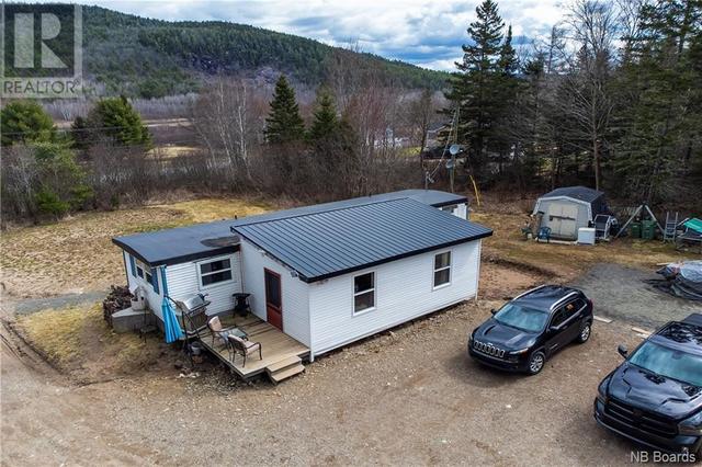 8360 Route 101, House detached with 2 bedrooms, 1 bathrooms and null parking in Petersville NB | Image 4