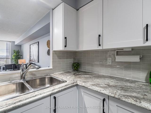 1206 - 410 Mclevin Ave, Condo with 2 bedrooms, 2 bathrooms and 1 parking in Toronto ON | Image 3