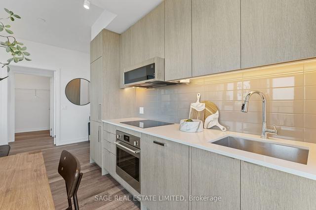 723 - 250 Lawrence Ave W, Condo with 2 bedrooms, 2 bathrooms and 1 parking in Toronto ON | Image 3