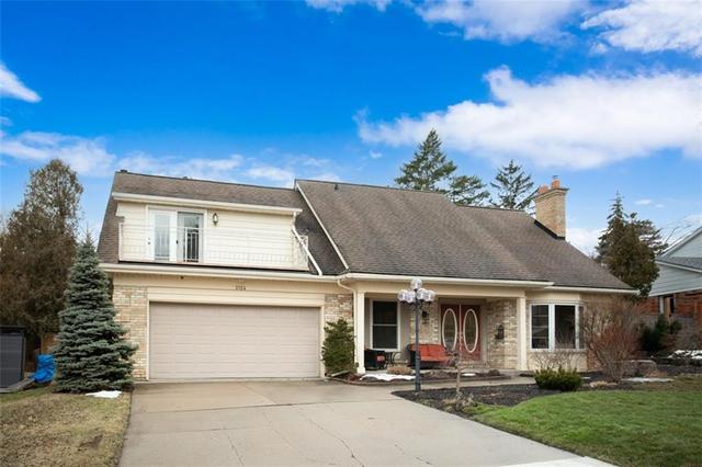 2124 Agincourt Crescent, House detached with 4 bedrooms, 2 bathrooms and 4 parking in Burlington ON | Image 4