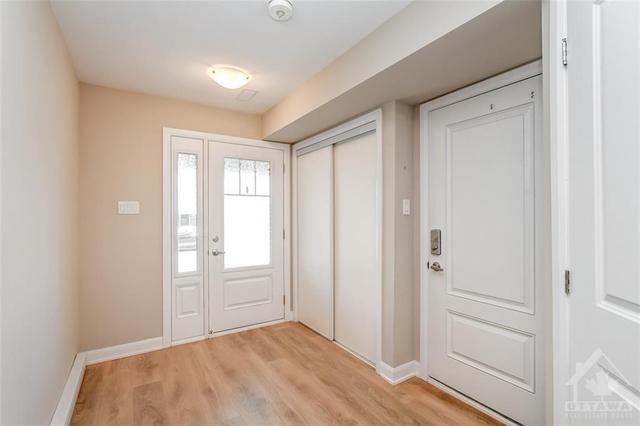 903 Lixnaw Court, Townhouse with 2 bedrooms, 2 bathrooms and 2 parking in Ottawa ON | Image 4