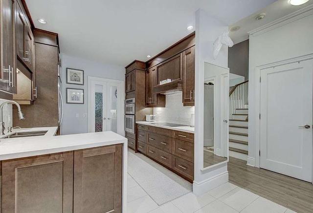 th2 - 500 Doris Ave, Townhouse with 2 bedrooms, 3 bathrooms and 2 parking in Toronto ON | Image 7