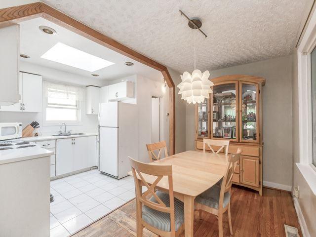 88 Burlington St, House detached with 2 bedrooms, 2 bathrooms and 2 parking in Toronto ON | Image 5