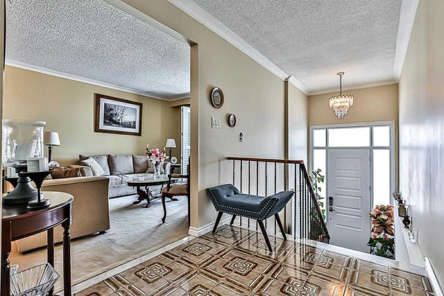 toronto - 50 Kirknewton Rd, House detached with 3 bedrooms, 2 bathrooms and 3 parking in Toronto ON | Image 23