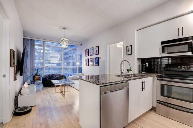 1701 - 65 Bremner Blvd, Condo with 2 bedrooms, 2 bathrooms and 1 parking in Toronto ON | Image 14