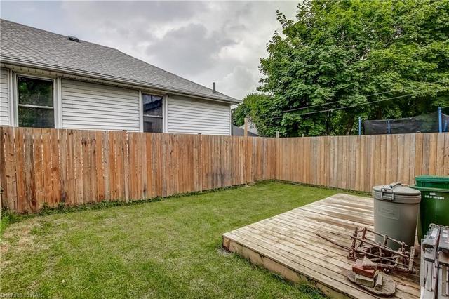 128 York Street, House detached with 3 bedrooms, 1 bathrooms and 2 parking in St. Catharines ON | Image 40