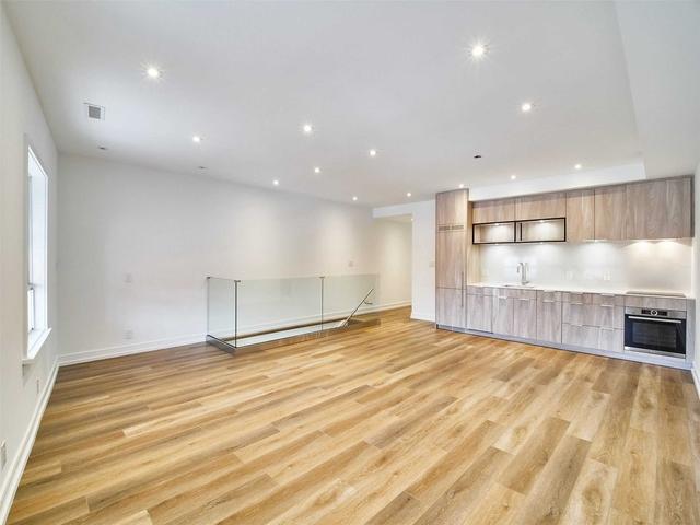 upper - 2598 Yonge St, Condo with 2 bedrooms, 2 bathrooms and 1 parking in Toronto ON | Image 13