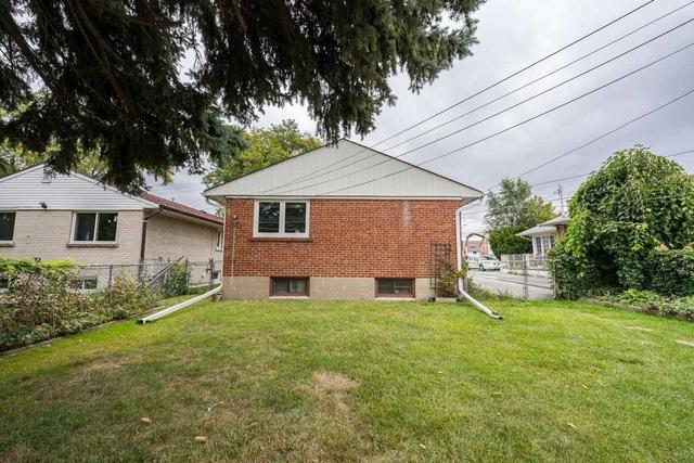 2446 Islington Ave, House detached with 3 bedrooms, 2 bathrooms and 3 parking in Toronto ON | Image 28