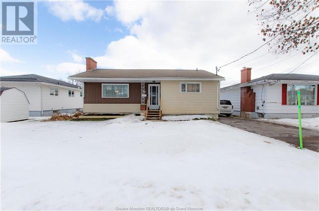 85 Armour St, House detached with 2 bedrooms, 1 bathrooms and null parking in Moncton NB | Image 2