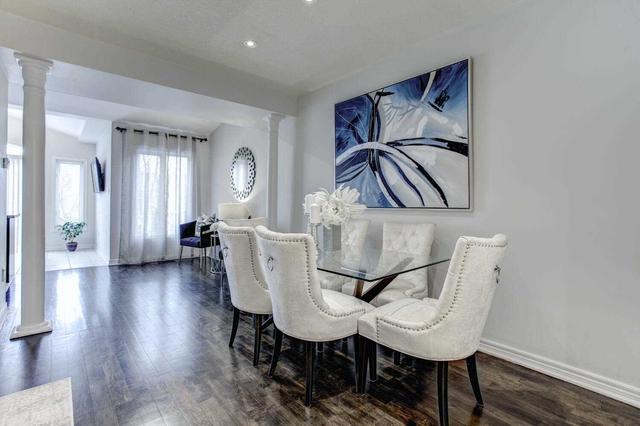141 Royal Appian Cres, House attached with 3 bedrooms, 4 bathrooms and 4 parking in Vaughan ON | Image 5