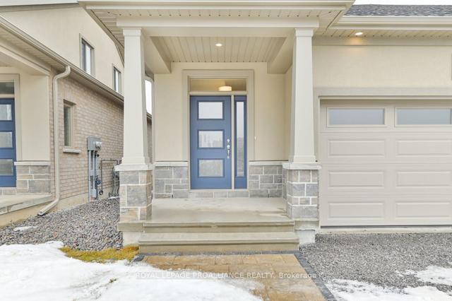 94 Athabaska Dr, House attached with 2 bedrooms, 3 bathrooms and 4 parking in Belleville ON | Image 17