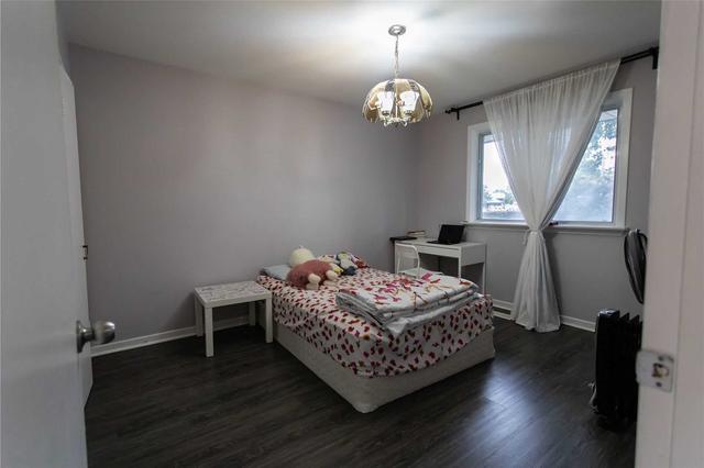 s - 115 Centre St, House detached with 3 bedrooms, 3 bathrooms and 6 parking in Brampton ON | Image 12