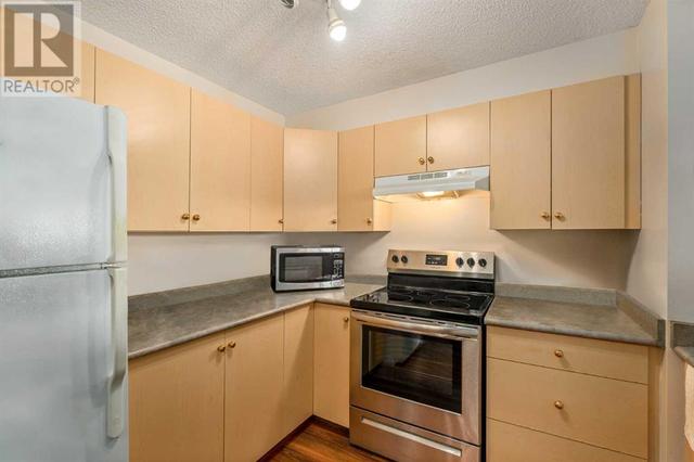 1206, - 4975 130 Avenue Se, Condo with 2 bedrooms, 2 bathrooms and 1 parking in Calgary AB | Image 3